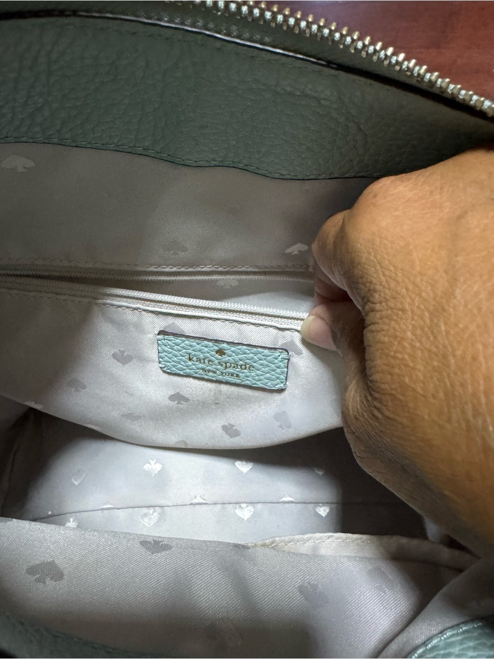 kate spade mint green pebbled leather tote with gold logo - Picture 4 of 6